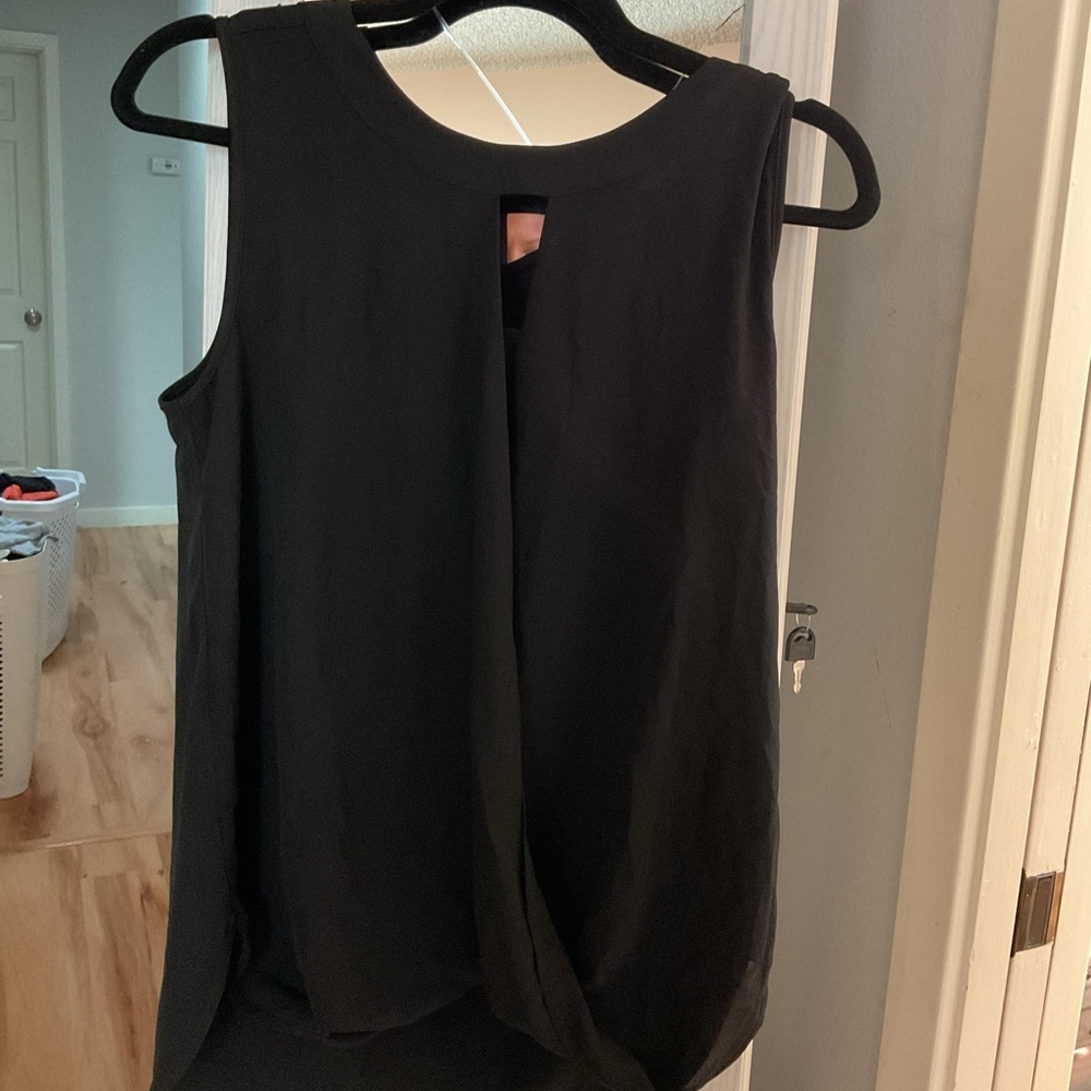 41 Hawthorn Elegant Black Tank Top